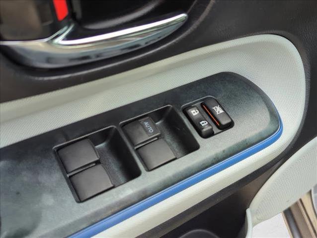 Photo of 2013 Magnetic Gray Metallic Toyota Prius c
