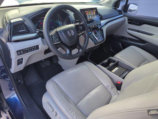 Photo of 2018 Obsidian Blue Pearl Honda Odyssey