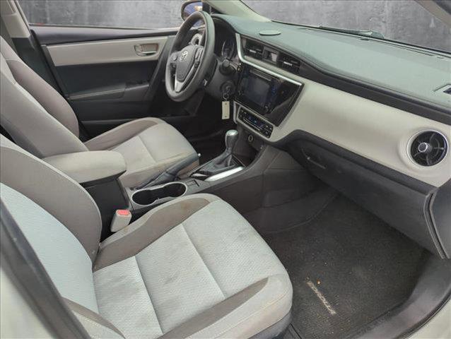 Photo of 2018 White Toyota Corolla