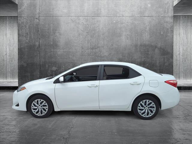 Photo of 2018 White Toyota Corolla
