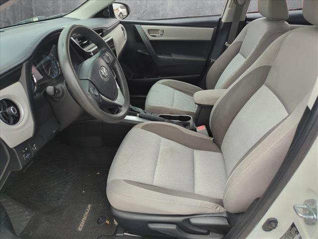 Photo of 2018 White Toyota Corolla
