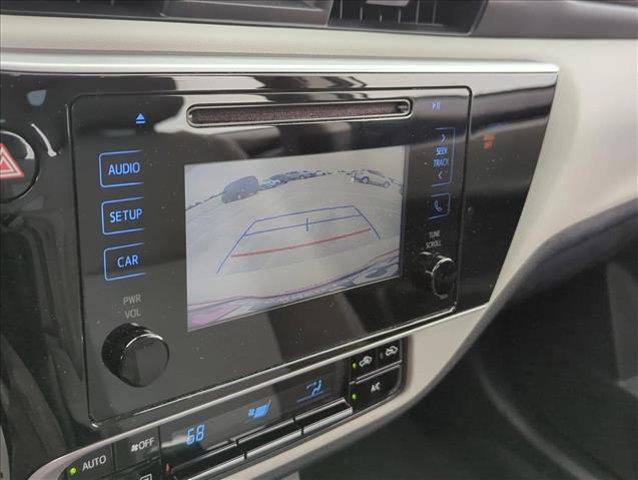 Photo of 2018 White Toyota Corolla