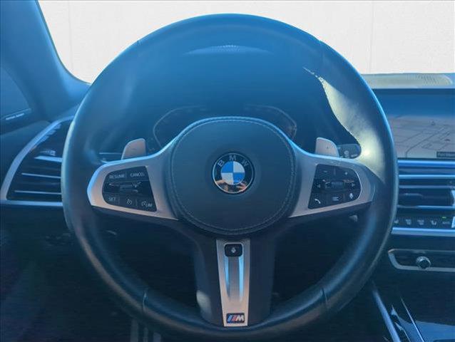 Photo of 2021 Mineral White Metallic BMW X7