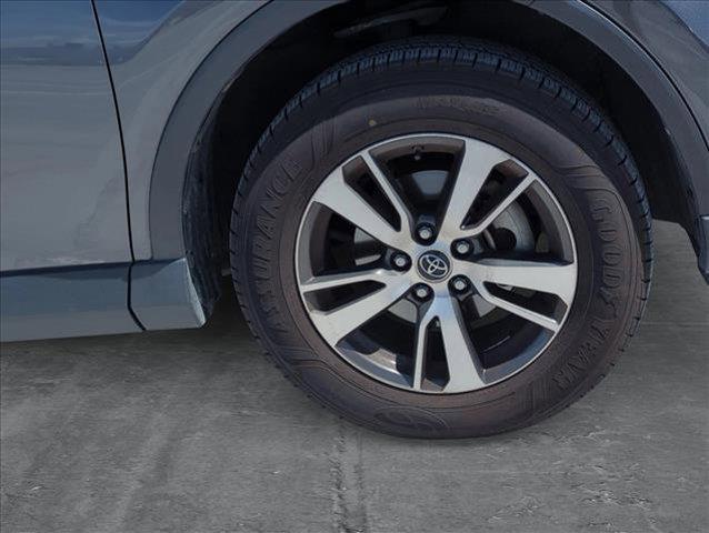 Photo of 2018 Magnetic Gray Metallic Toyota RAV4
