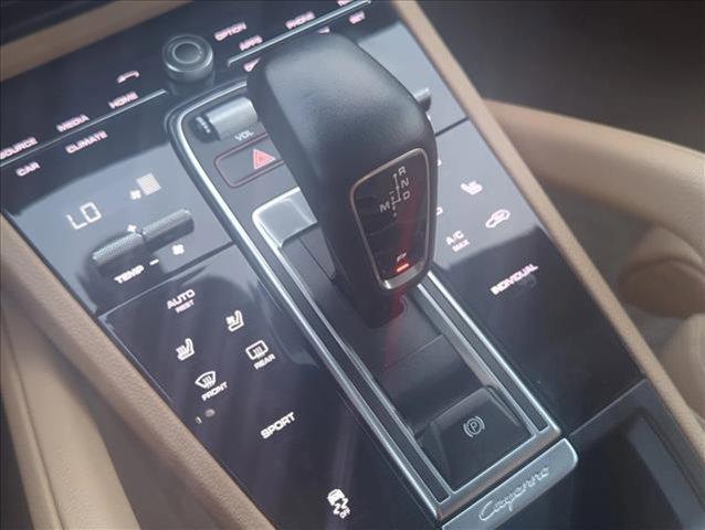 Photo of 2019 Carrara White Metallic Porsche Cayenne