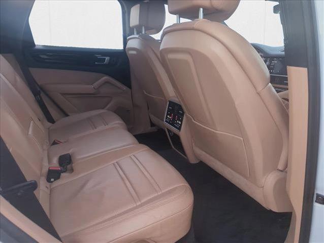Photo of 2019 Carrara White Metallic Porsche Cayenne