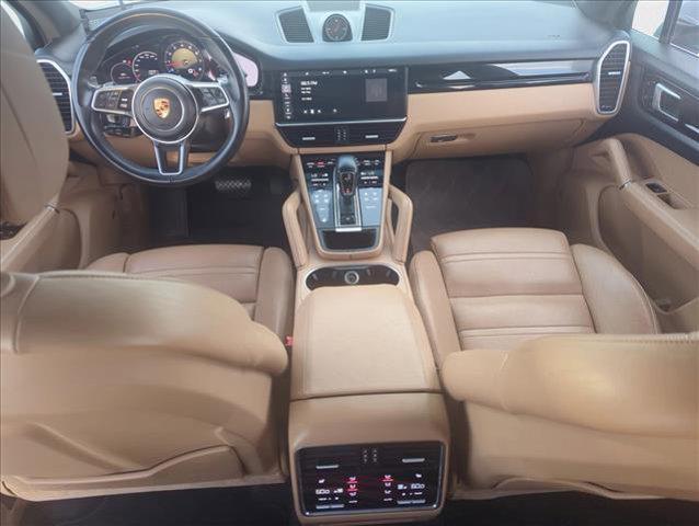 Photo of 2019 Carrara White Metallic Porsche Cayenne