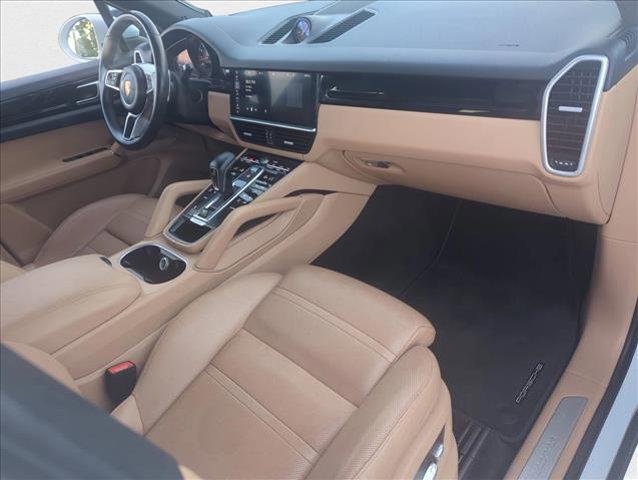 Photo of 2019 Carrara White Metallic Porsche Cayenne