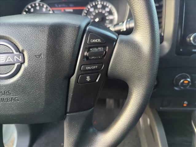 Photo of 2022 Glacier White Nissan Frontier