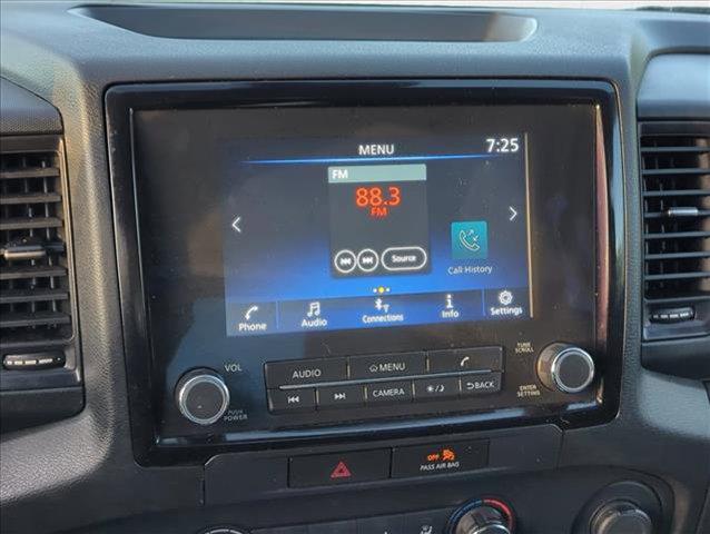 Photo of 2022 Glacier White Nissan Frontier