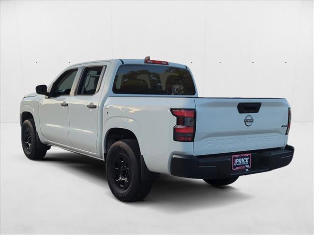 Photo of 2022 Glacier White Nissan Frontier