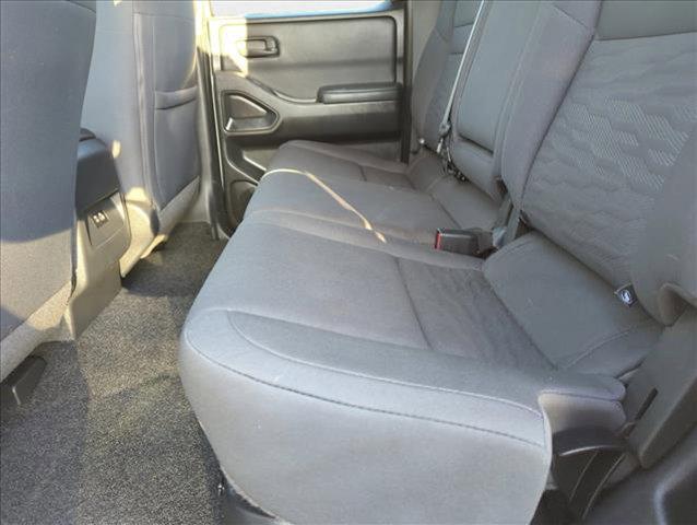 Photo of 2022 Glacier White Nissan Frontier
