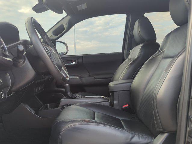 Photo of 2020 Midnight Black Metallic Toyota Tacoma