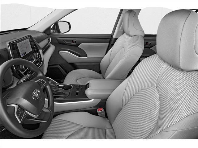 Photo of 2025 Wind Chill Pearl Toyota Highlander