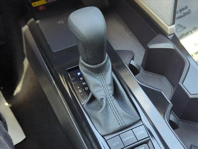 Photo of 2025 Silver/Gray Toyota Camry