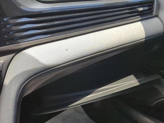 Photo of 2025 Silver/Gray Toyota Camry