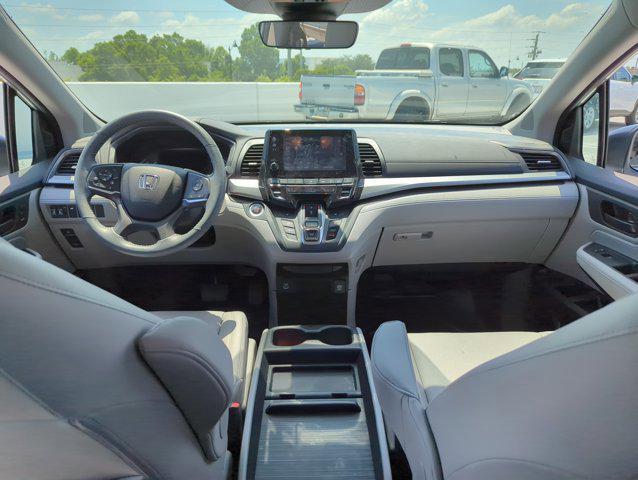 Photo of 2024 Silver Honda Odyssey