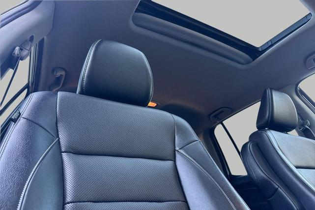 Photo of 2022 Platinum White Pearl Honda Ridgeline