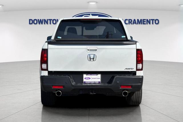 Photo of 2022 Platinum White Pearl Honda Ridgeline