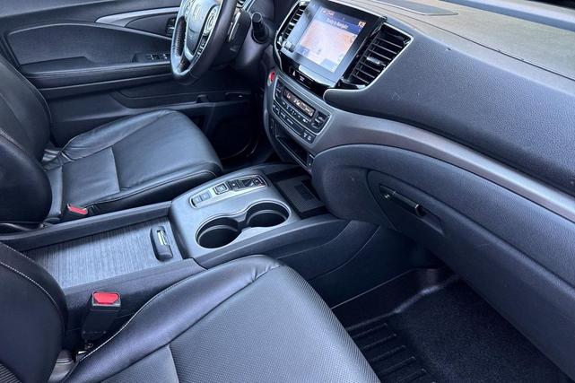 Photo of 2022 Platinum White Pearl Honda Ridgeline