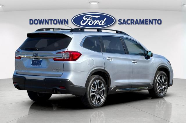 Photo of 2023 Ice Silver Metallic Subaru Ascent