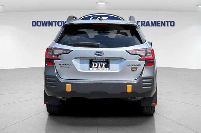 Photo of 2024 Ice Silver Metallic Subaru Outback