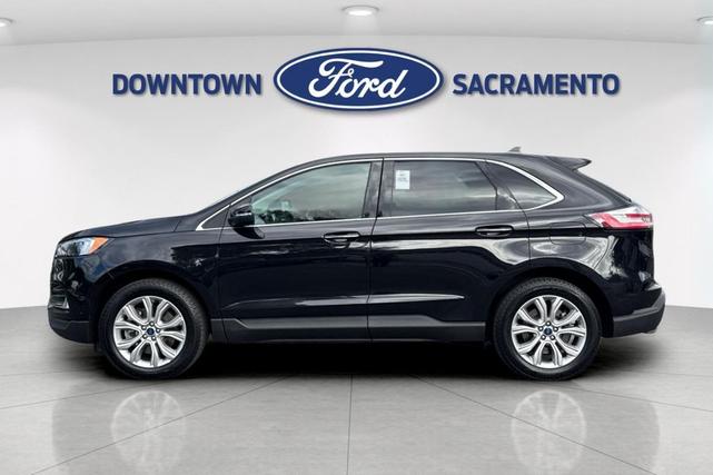 Photo of 2022 Agate Black Metallic Ford Edge