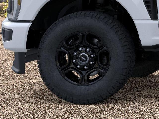 Photo of 2025 Oxford White Ford F-250