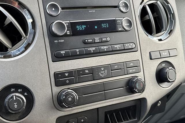 Photo of 2012 Oxford White Ford F-250