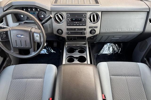 Photo of 2012 Oxford White Ford F-250