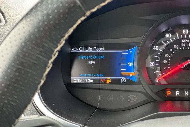 Photo of 2019 White Platinum Ford Edge