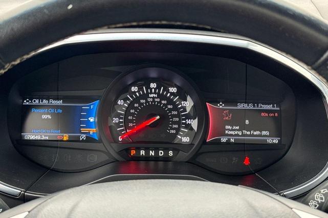 Photo of 2019 White Platinum Ford Edge