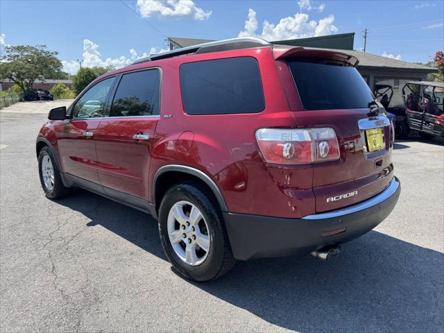 Photo of 2009 Red GMC Acadia