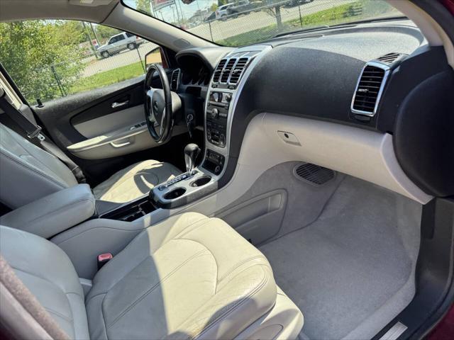 Photo of 2009 Red GMC Acadia