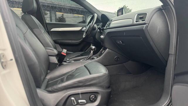 Photo of 2017 White Audi Q3
