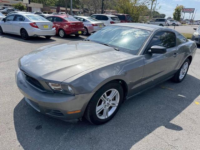 Photo of 2011 Sterling Gray Metallic Ford Mustang