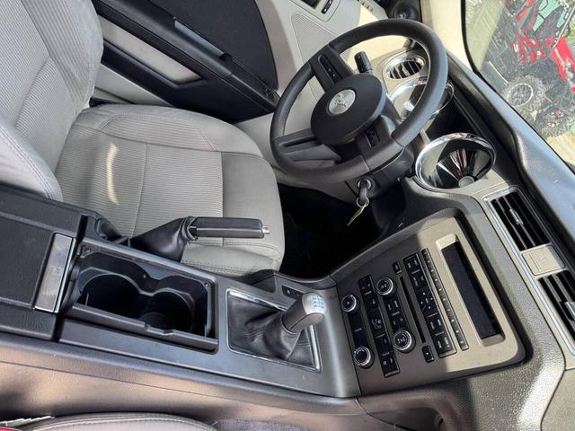 Photo of 2011 Sterling Gray Metallic Ford Mustang