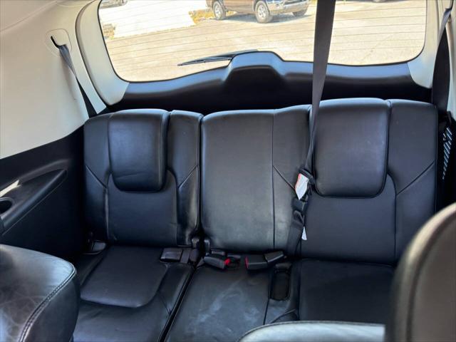 Photo of 2013 Moonlight White INFINITI QX56