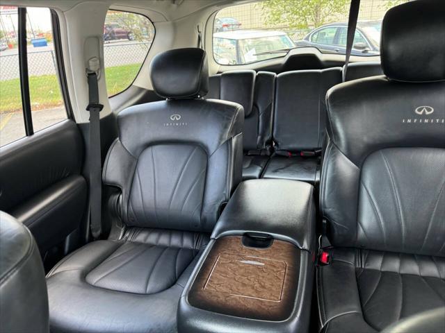 Photo of 2013 Moonlight White INFINITI QX56