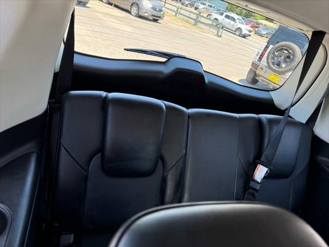 Photo of 2013 Moonlight White INFINITI QX56