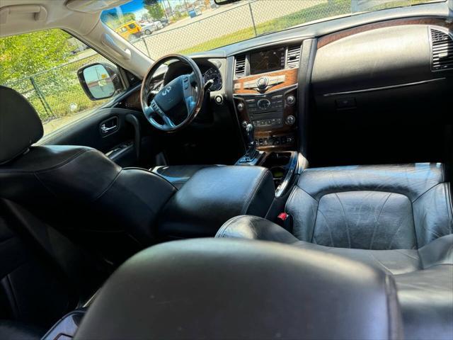 Photo of 2013 Moonlight White INFINITI QX56