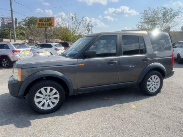 Photo of 2006 Bonatti Gray Land Rover LR3