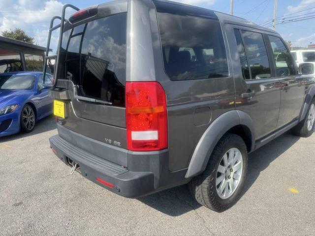 Photo of 2006 Bonatti Gray Land Rover LR3