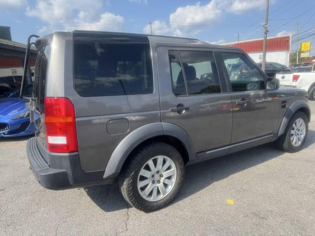 Photo of 2006 Bonatti Gray Land Rover LR3
