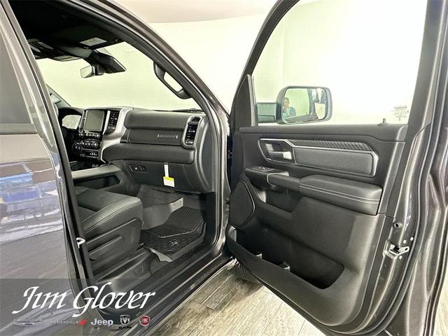 Photo of 2025 Granite Crystal Clearcoat Metallic RAM 1500