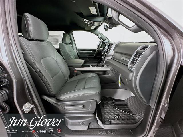 Photo of 2025 Granite Crystal Clearcoat Metallic RAM 1500