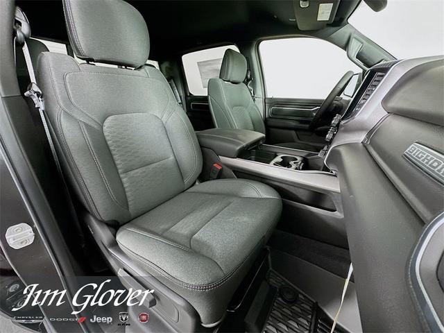 Photo of 2025 Granite Crystal Clearcoat Metallic RAM 1500