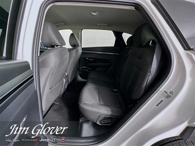 Photo of 2024 White Pearl Hyundai TUCSON