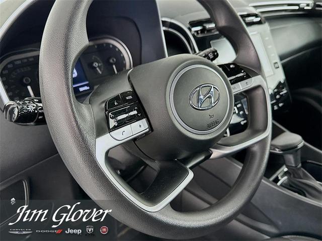 Photo of 2024 White Pearl Hyundai TUCSON