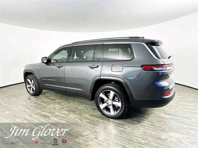 Photo of 2022 Metallic Jeep Grand Cherokee L